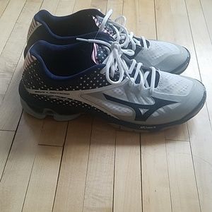 Mizuno Wave Lightning volleyball shoes